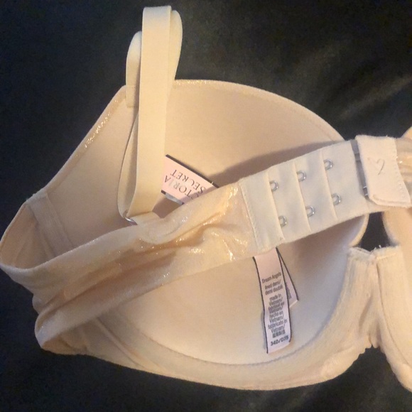 Victoria's Secret Dream Angels Crystal Nude Bra - Picture 10 of 13